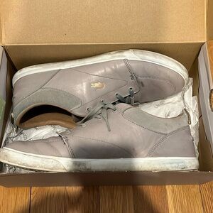 Lacoste Men’s Size 12 Light Grey Sneaker